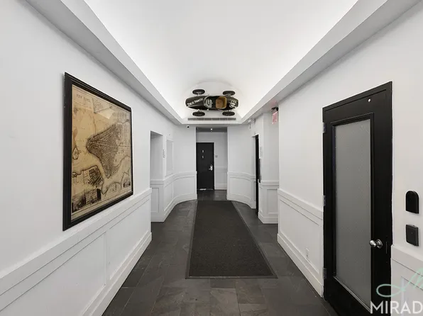 10 East 13th Street image 9 of 11