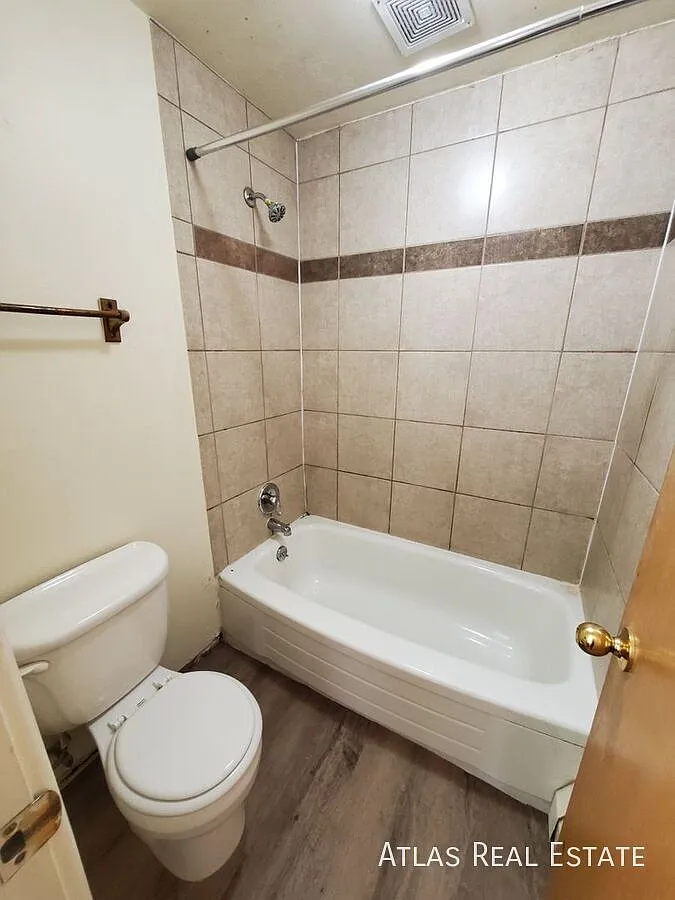 Walk To Old Town Fort Collins and CSU From This Beautiful 2nd Story 1 Bed/1Bath Apartment — Photo 4