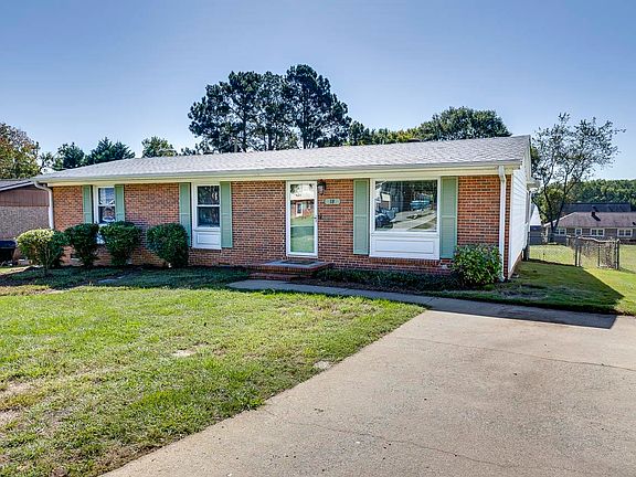 3rd image of 18 Sunrise Dr