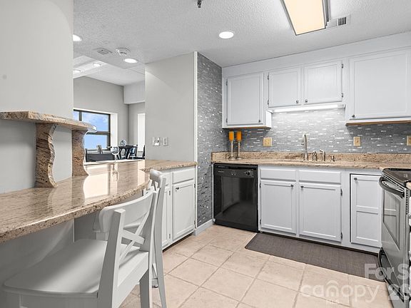5th image of 303 Sugar Top Dr Unit 3031