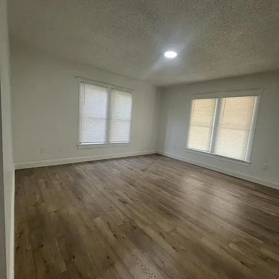 126 S Waterloo Ave #2 — Photo 6