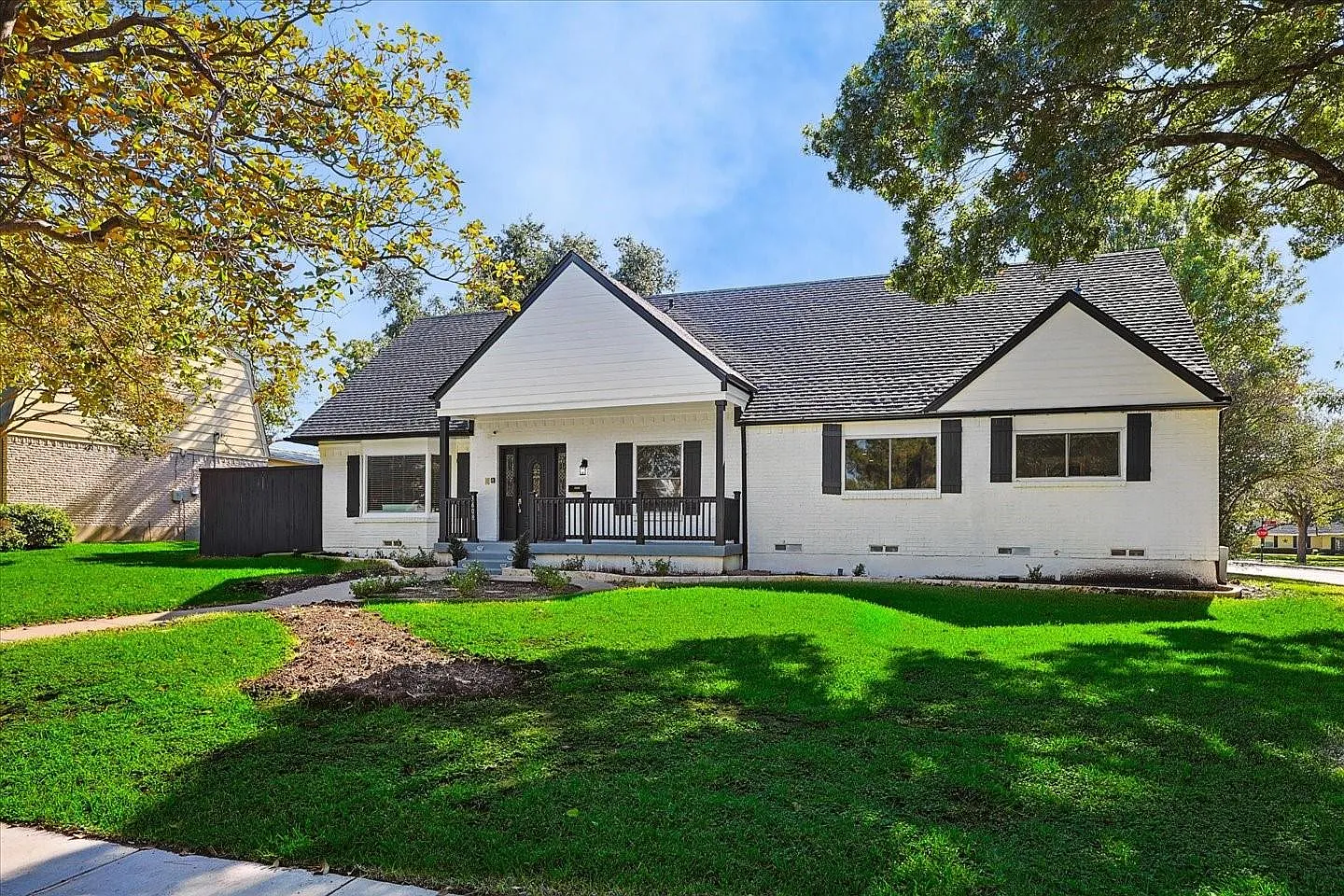 4 bed, 2867 sqft, $5,175 — Photo 1