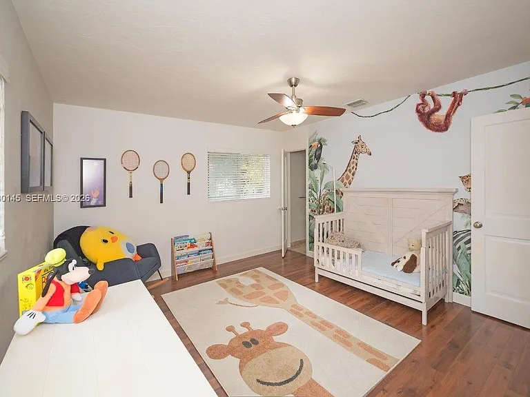 423 Alhambra Cir — Photo 22