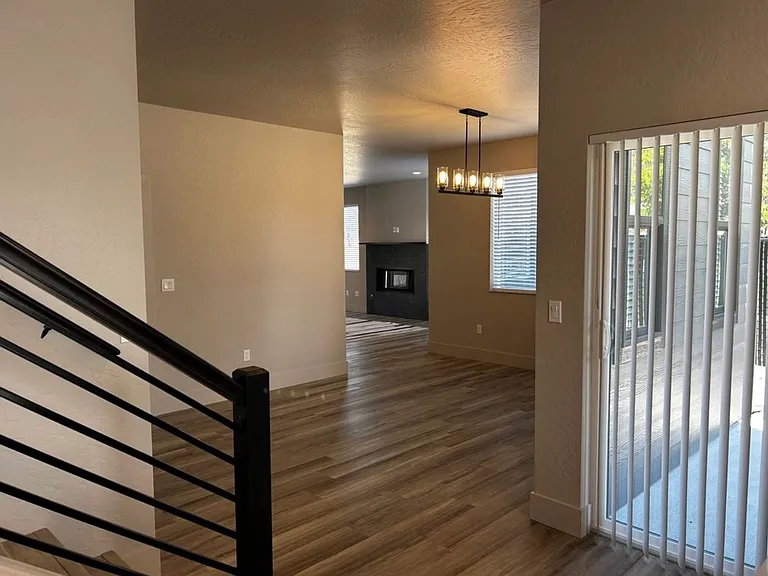 4178 N Honeysuckle Dr — Photo 4