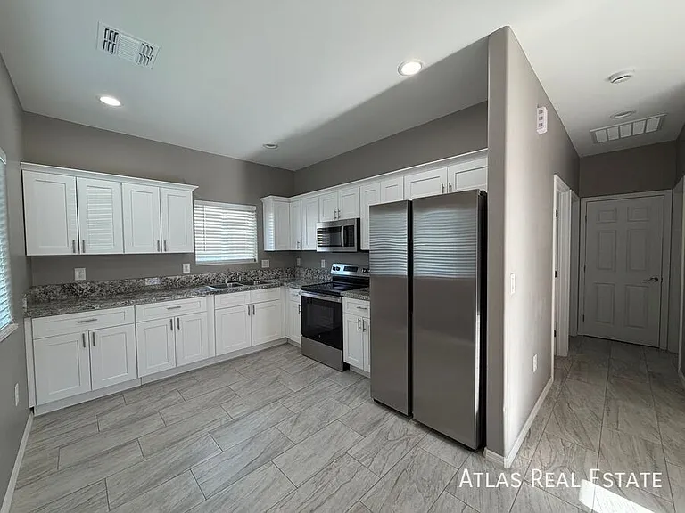 51 W Lester St — Photo 8