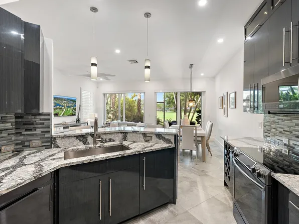 503 Resort Ln, Palm Beach Gardens, FL 33418