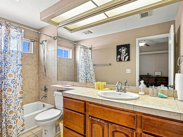 13566 Emerald Coast Ln — Photo 46