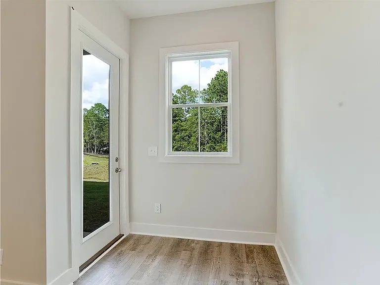 606 Cameron Ct — Photo 10