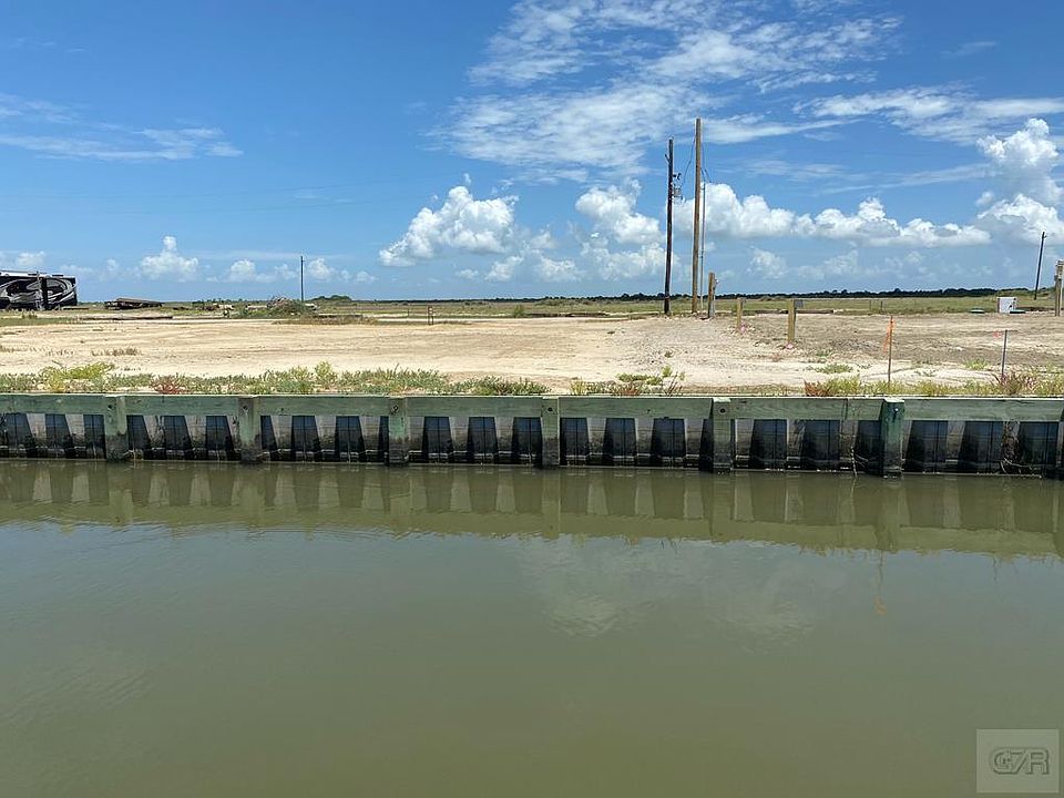 1st image of 1114 Gator Poin