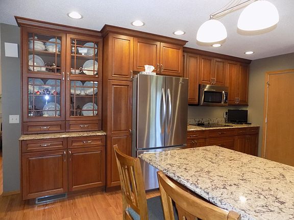 5th image of 1530 Southview Ct