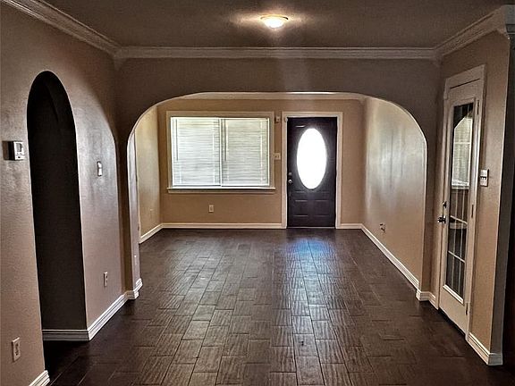 5th image of 3911 Avenue M 1/2