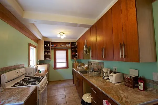 120 Minden St #3