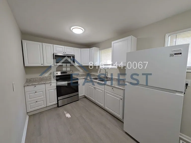2402 S Claremont Ave — Photo 6
