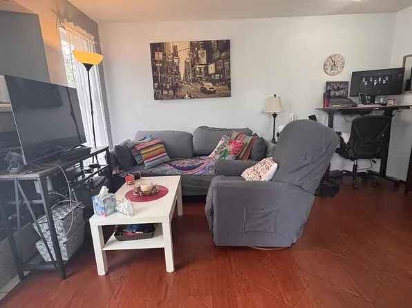 1099 W 71st Ave #301, Vancouver, BC V6P 6Y5