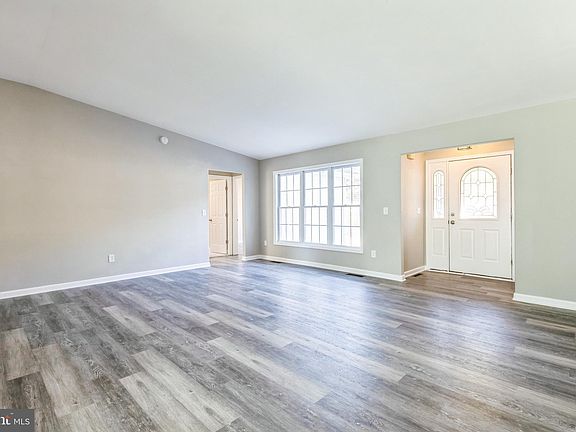5th image of 38807 Bayview E