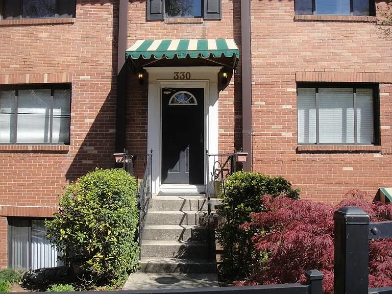 330 3rd St NE — Photo 10