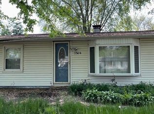 7504 Mildred Rd, Machesney Park, IL 61115