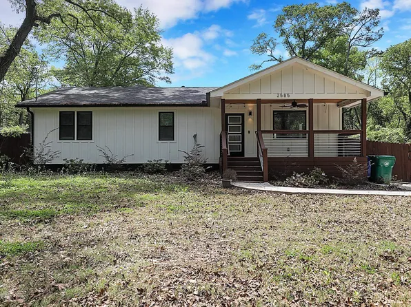2585 White Oak Dr, Decatur, GA 30032