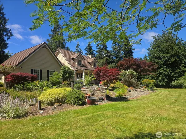 654 9th Avenue, Fox Island, WA 98333