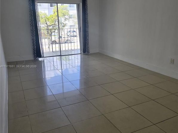 13725 NE 6th Ave APT 203