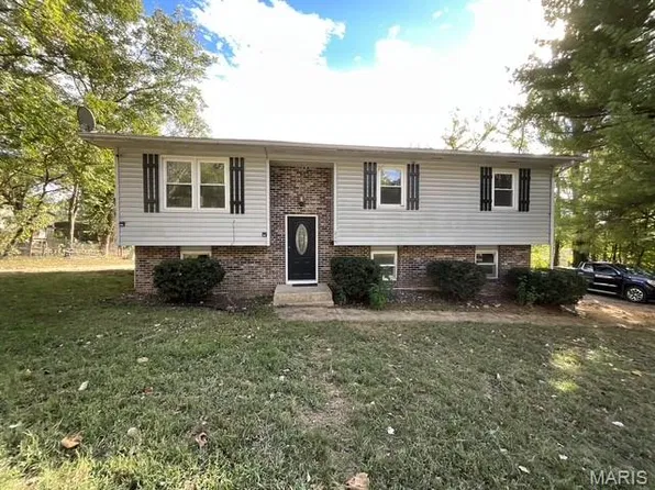 214 W Thornburgh St, West Plains, MO 65775