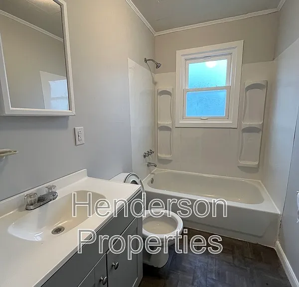 1506 Seigle Ave — Photo 4
