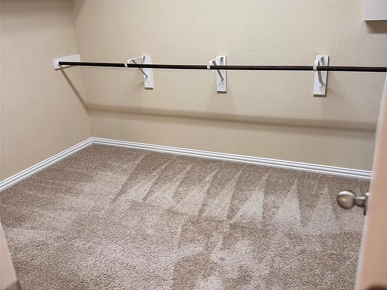 914 Emory Stable Dr — Photo 12