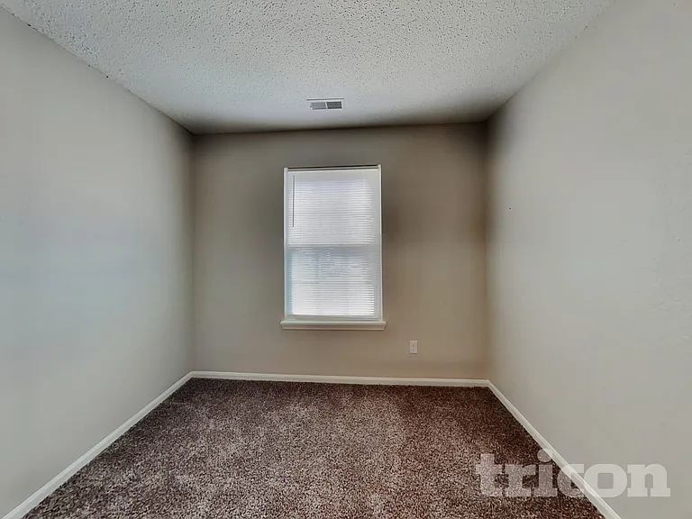 644 Meadows Edge Ln — Photo 13