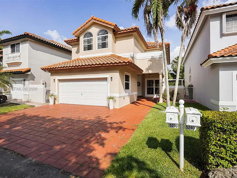 5230 NW 104th Ct — Photo 25