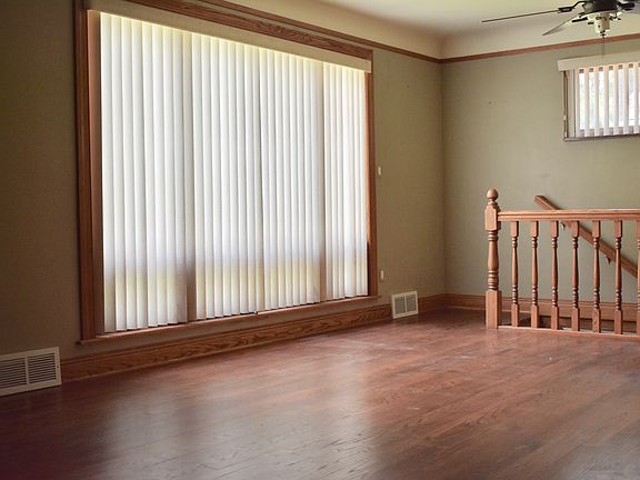 3rd image of 33672 Michele St