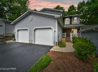 615 Onyx Ln, East Stroudsburg, PA 18301