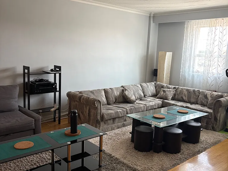 844 Browns Line — Photo 3