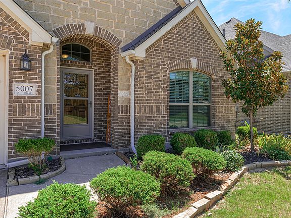 3rd image of 5007 Ambergate Ln