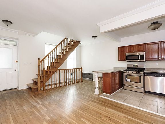 3rd image of 55 W 76th St APT 1