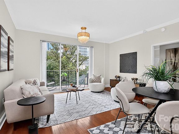3rd image of 300 W 5th St APT 709