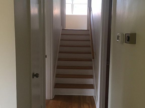 4th image of 319 Zandale Dr