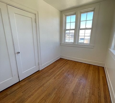 5th image of 57 E Chestnut St APT 12