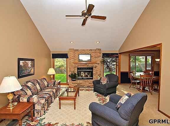 3rd image of 734 N 154th Ave