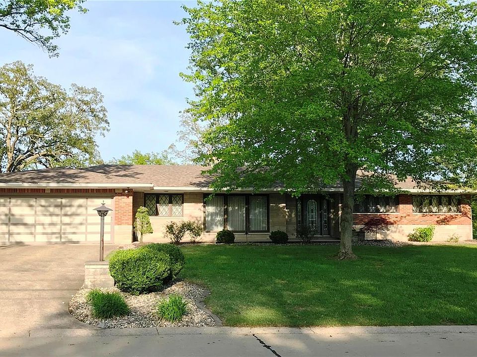 1st image of 805 Dolphin Dr W