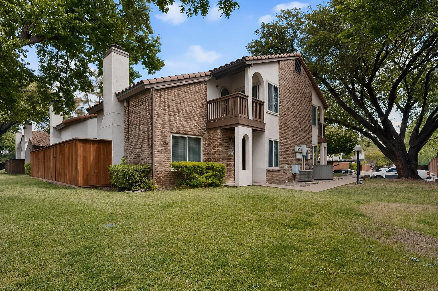 2 bed, 1323 sqft, $1,940 — Photo 1