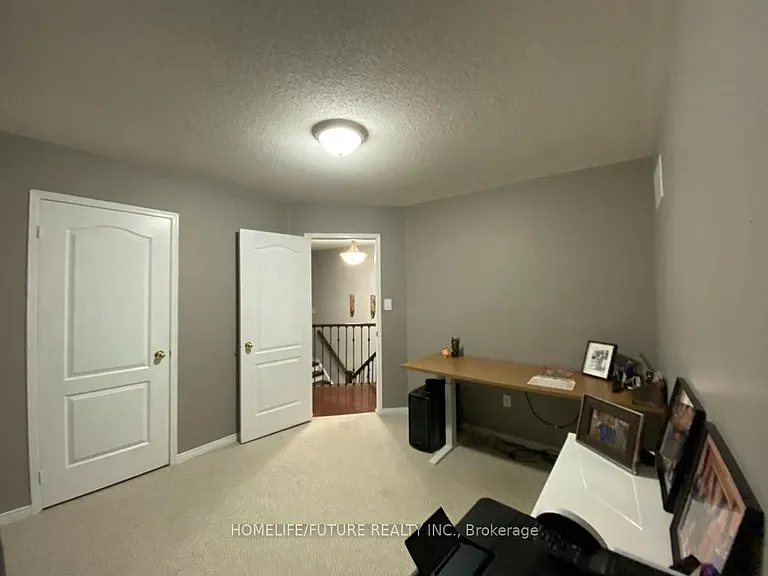 31 Middlecote Dr — Photo 21