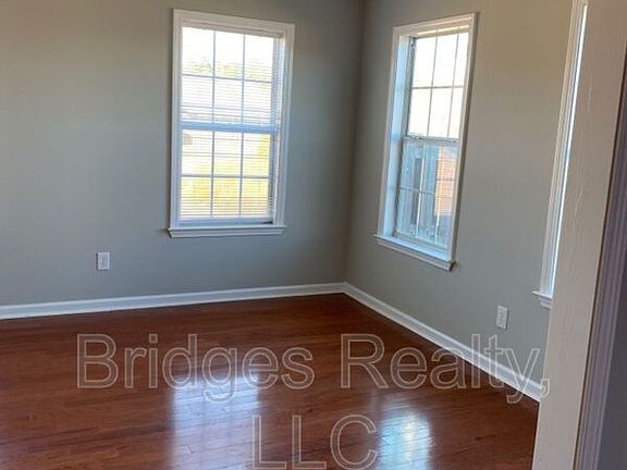 5th image of 630 Mickelson Way