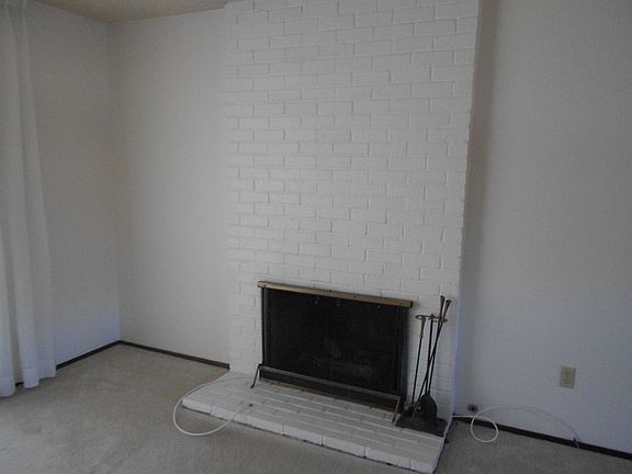 2nd image of 312 Vineyard Dr