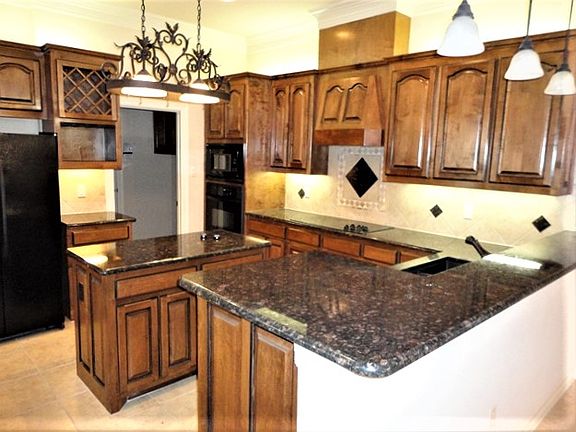 4th image of 11608 Cambria Dr