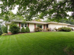 29325 Bolingbrook Rd, Pepper Pike, OH 44124