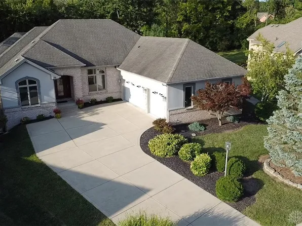 90 Camden Park Ct, Springboro, OH 45066