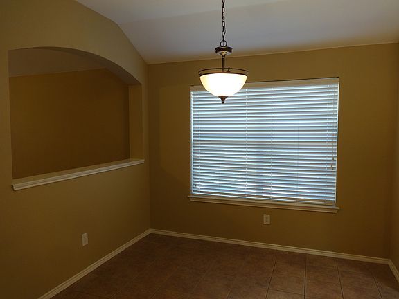 5th image of 703 Stonedale Dr