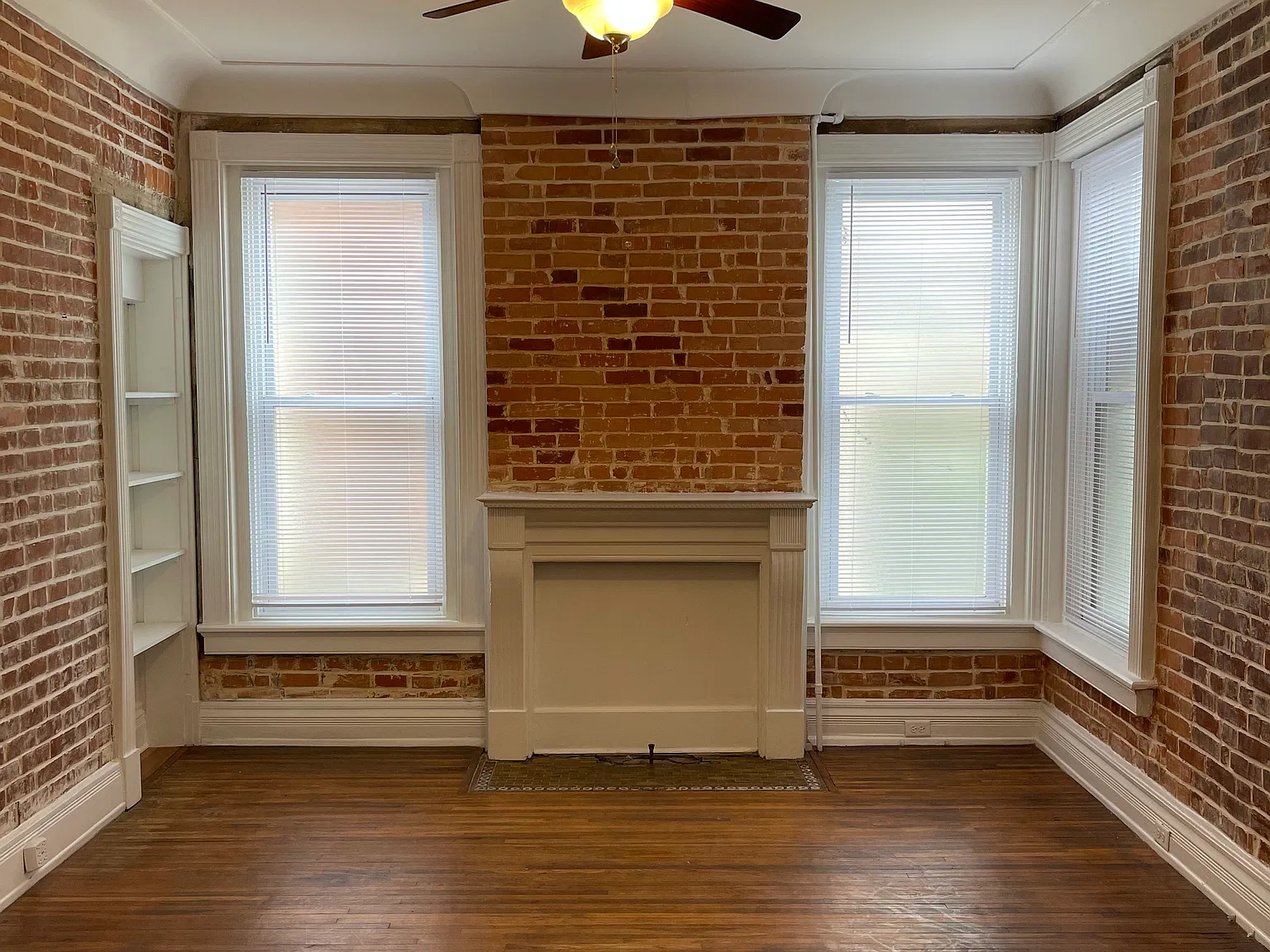 2112 Sinton Ave — Photo 2