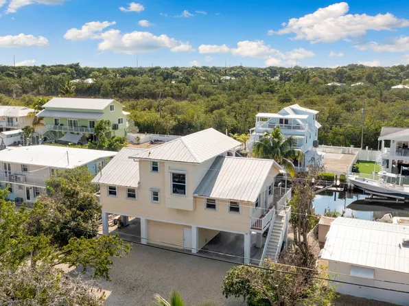 33 N Blackwater Ln, Key Largo, FL 33037