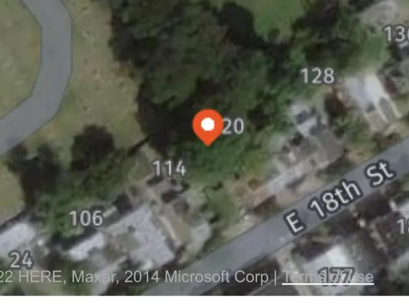 18 Edwards St, Chester, PA 19013